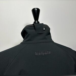 Patagonia Softshell Jacket NetJets Logo Men's M Black Full Zip Outdoor Gorpcore